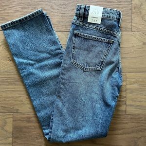 Zara medium wash mid rise full length straight jeans size0